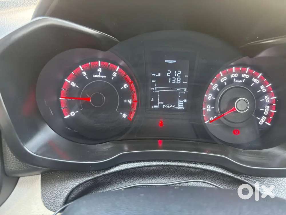 Mahindra Xuv300 2024 Petrol 30000 Km Driven