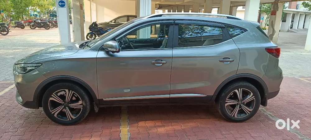 Mg Astor 2022 Petrol Well Maintained