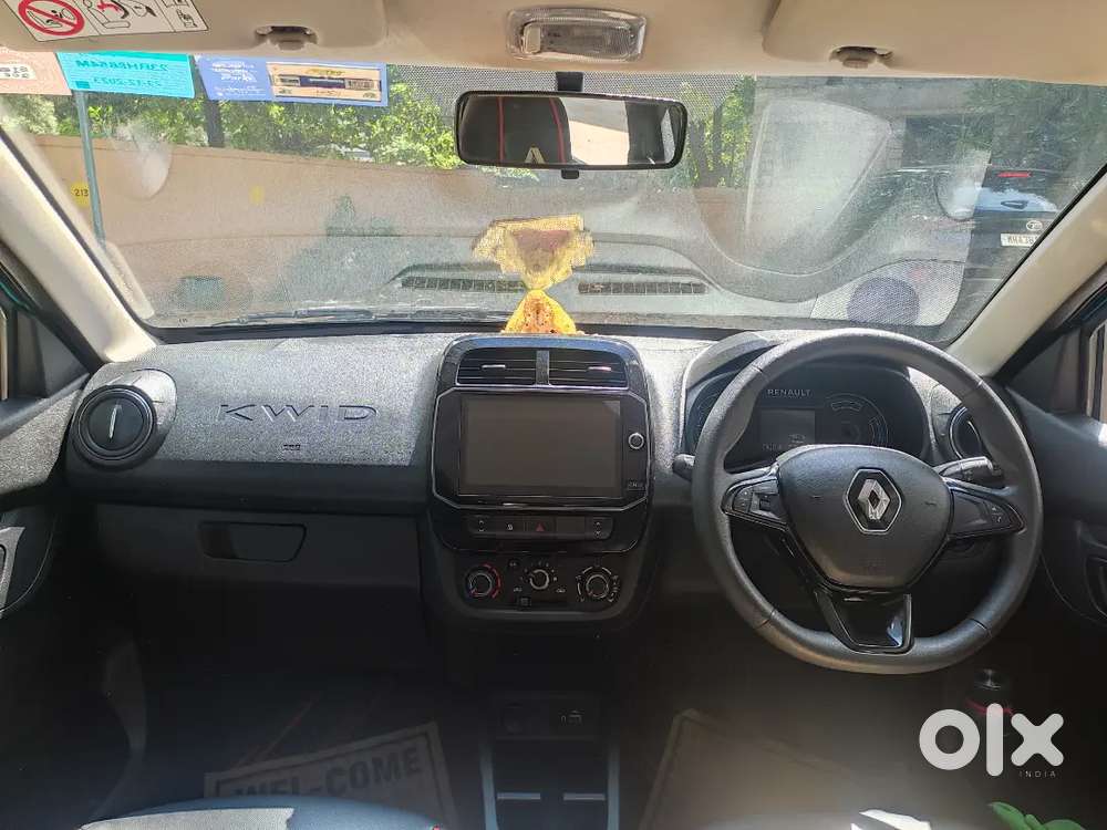 Renault Kwid Automatic (blue) – Excellent Condition, Like New