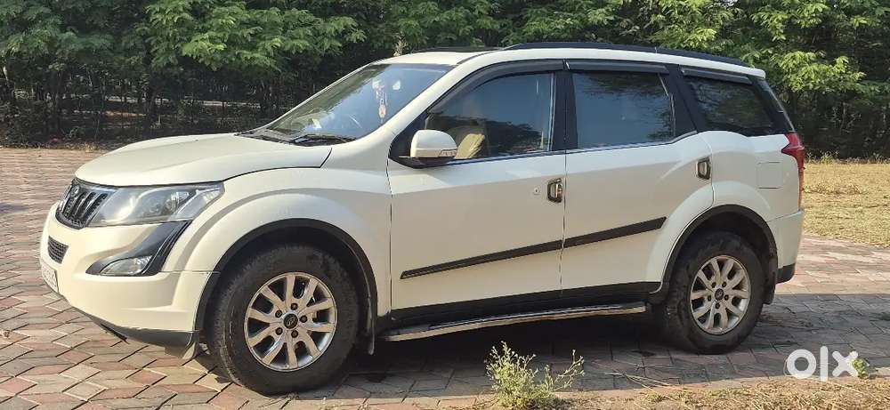 Xuv500 W10 2015 December Ki Gadi H Fresh Condisn Me
