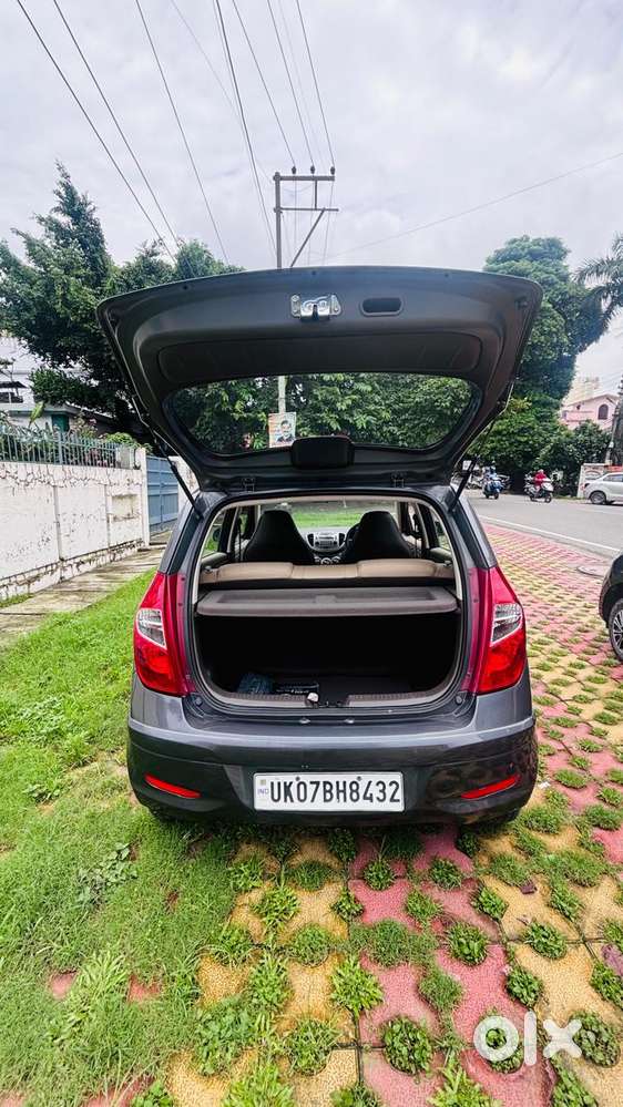 Hyundai I10 Sportz, 2015, Petrol