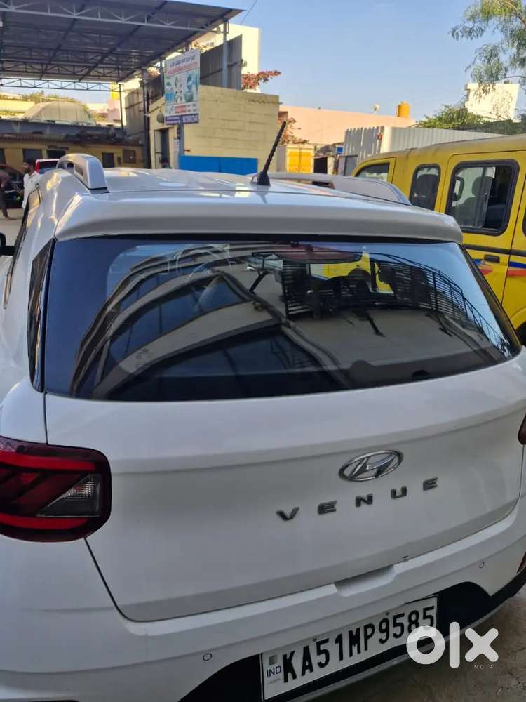 Hyundai Venue 2020 Petrol Well Maintained