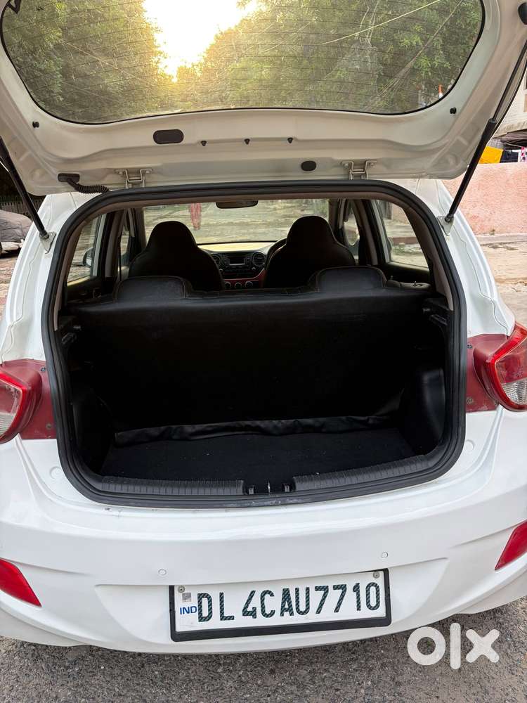 Hyundai Grand I10 Sportz, 2016, Petrol