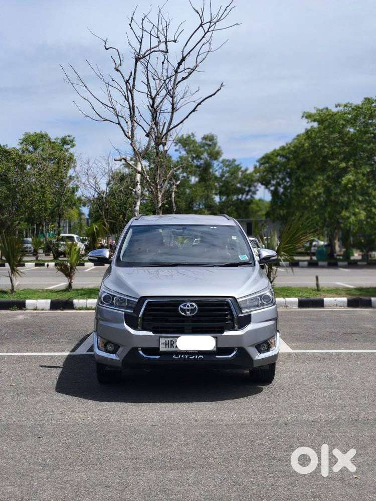 Toyota Innova Crysta 2.8z Automatic, 2016, Diesel