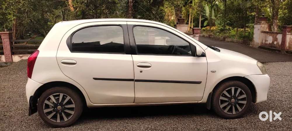 Toyota Etios Liva 2012 Variant