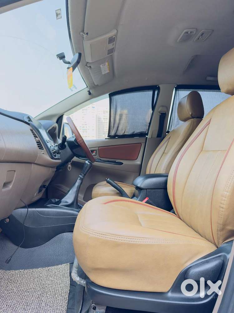 Toyota Innova 2.5 G (diesel) 8 Seater, 2015