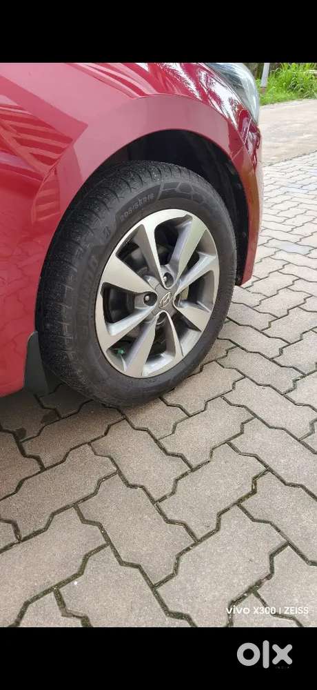 Hyundai I20 Asta 1.4 2015 (top End) At 5.85 Lacs