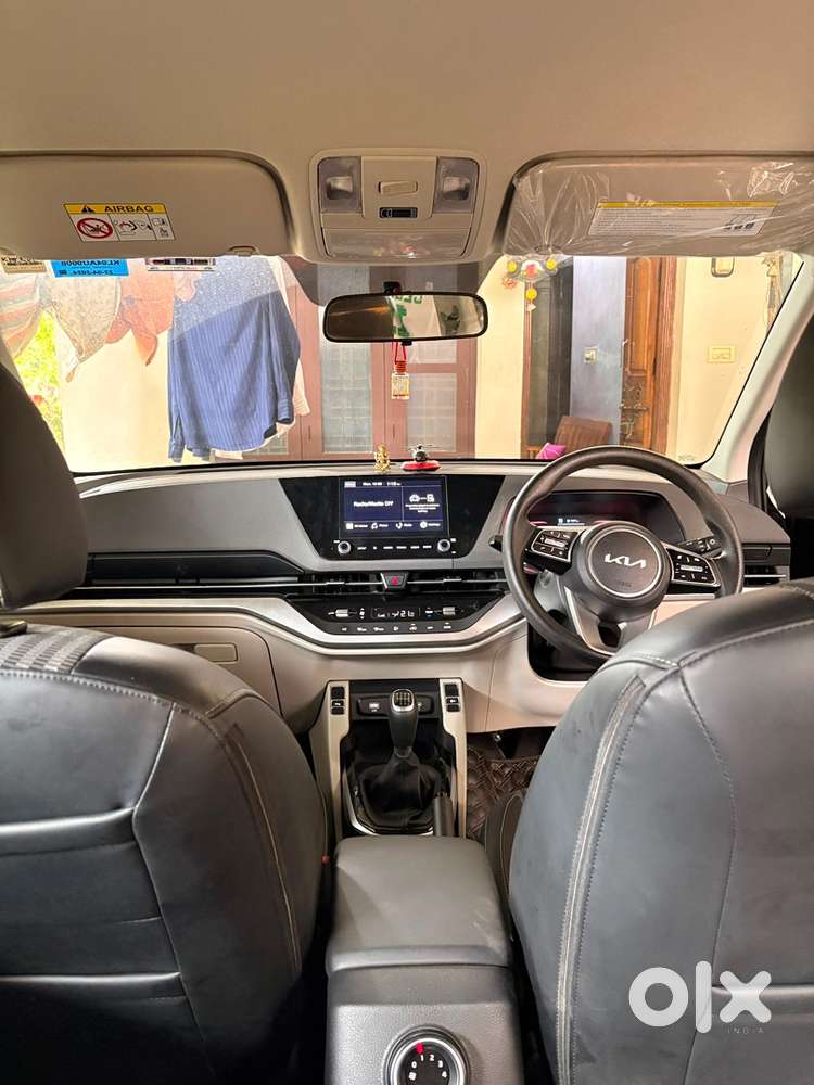 Kia Carens G 1.5 Prestige Plus Imt Petrol 2024