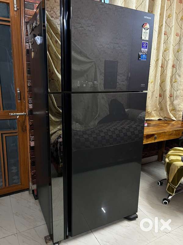 HITACHI DOUBLE DOOR FRIDGE