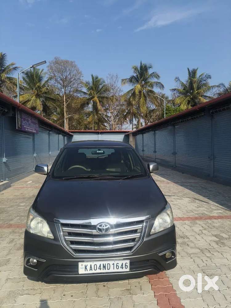 Toyota Innova 2013 (g) Version