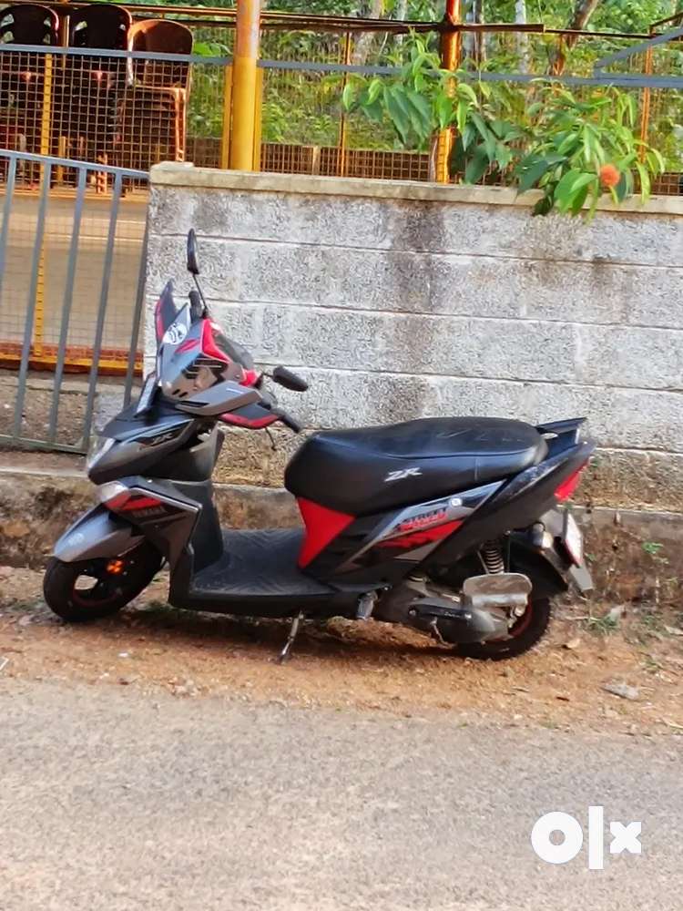 Olx 2025 yamaha scooty