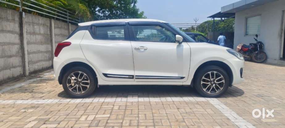 Maruti Suzuki Swift Zxi Plus Amt Dual Tone, 2019, Petrol