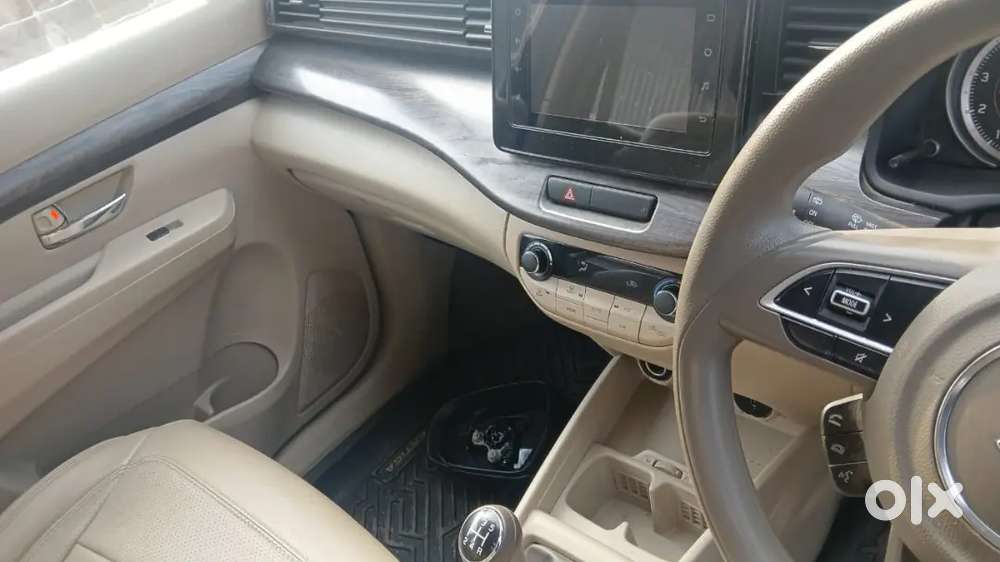 Petrol And Cng Hai Zxi  Modal 2024 Black