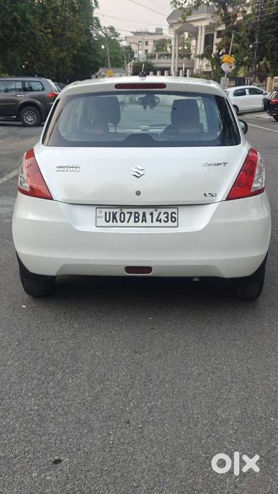 Maruti Suzuki Swift Vxi Optional, 2013, Petrol