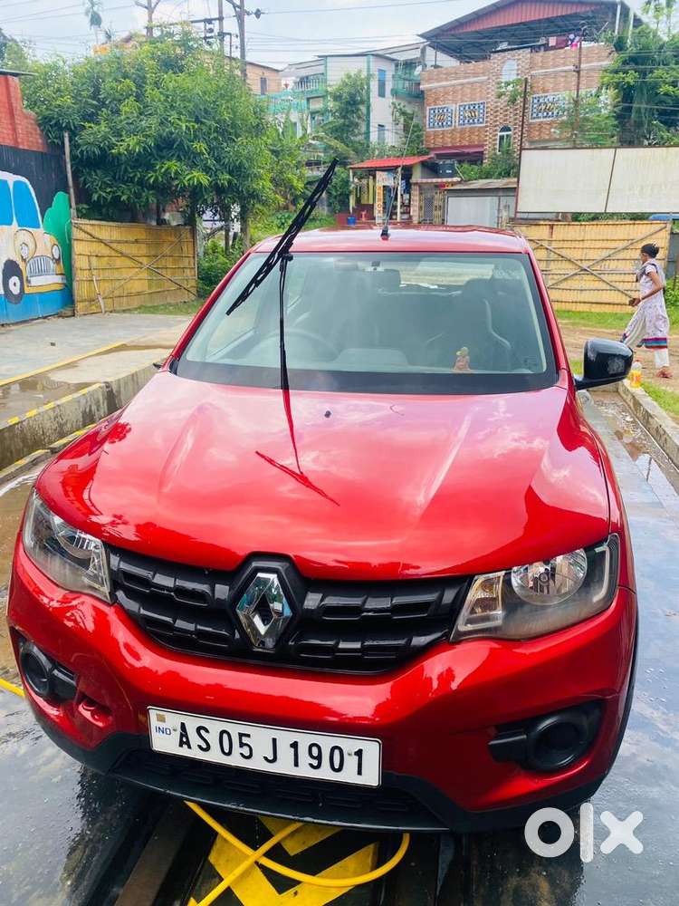 Red Colour Nice Car Renult