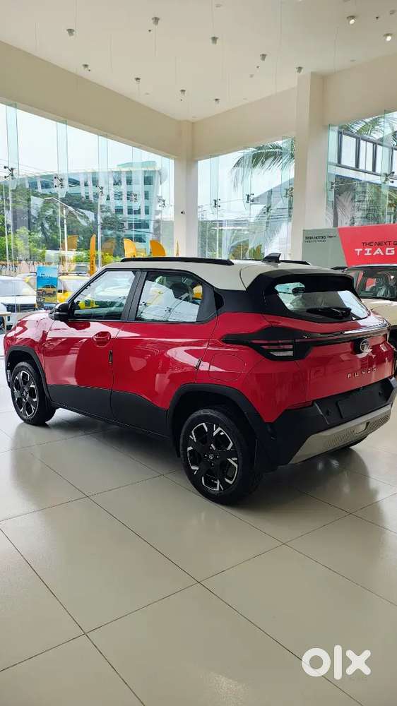Tata Punch Revotron Accomplished 2026