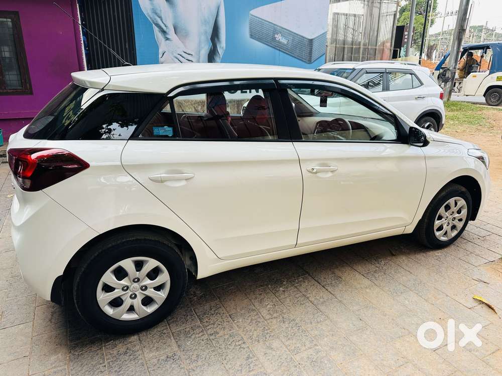 Hyundai I20 Sportz 1.2 Bs-iv, 2018, Petrol