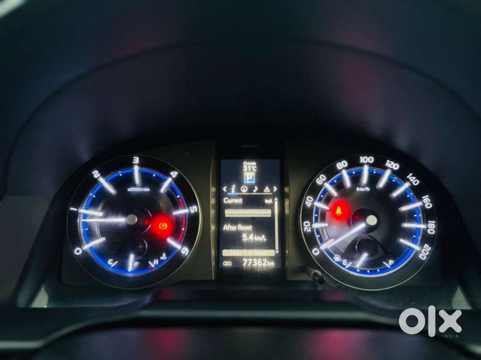 Toyota Innova Crysta 2.8z Automatic, 2016, Diesel