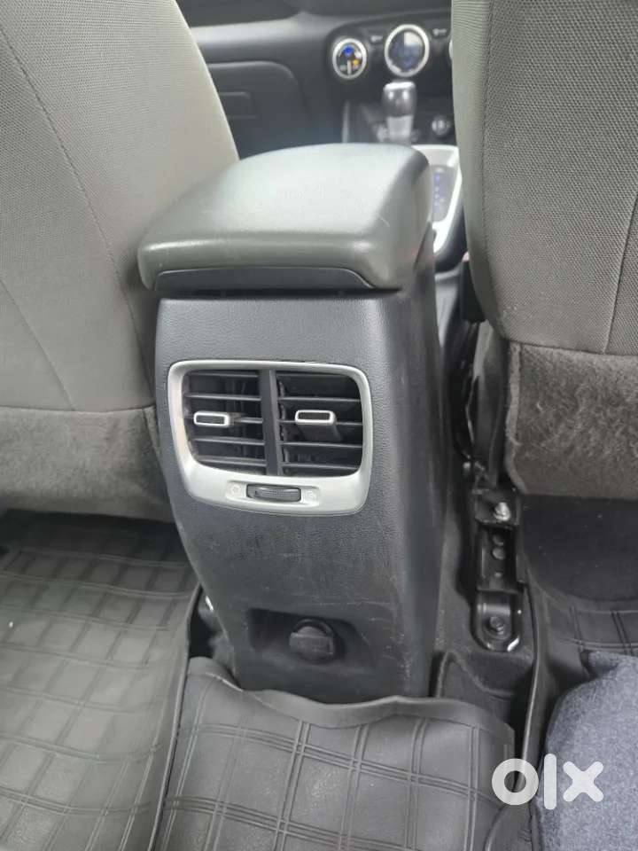 Hyundai Venue 1.0 Sx (o) Turbo Dct, 2020, Petrol