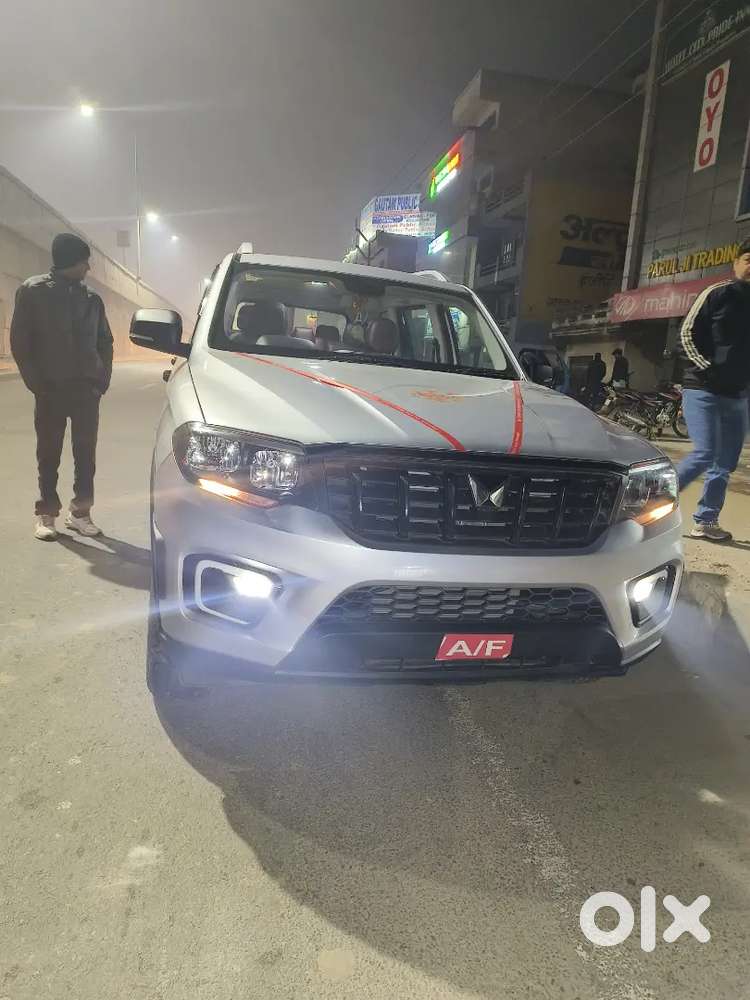 Mahindra Scorpio N Z2 2025 Petrol Manual