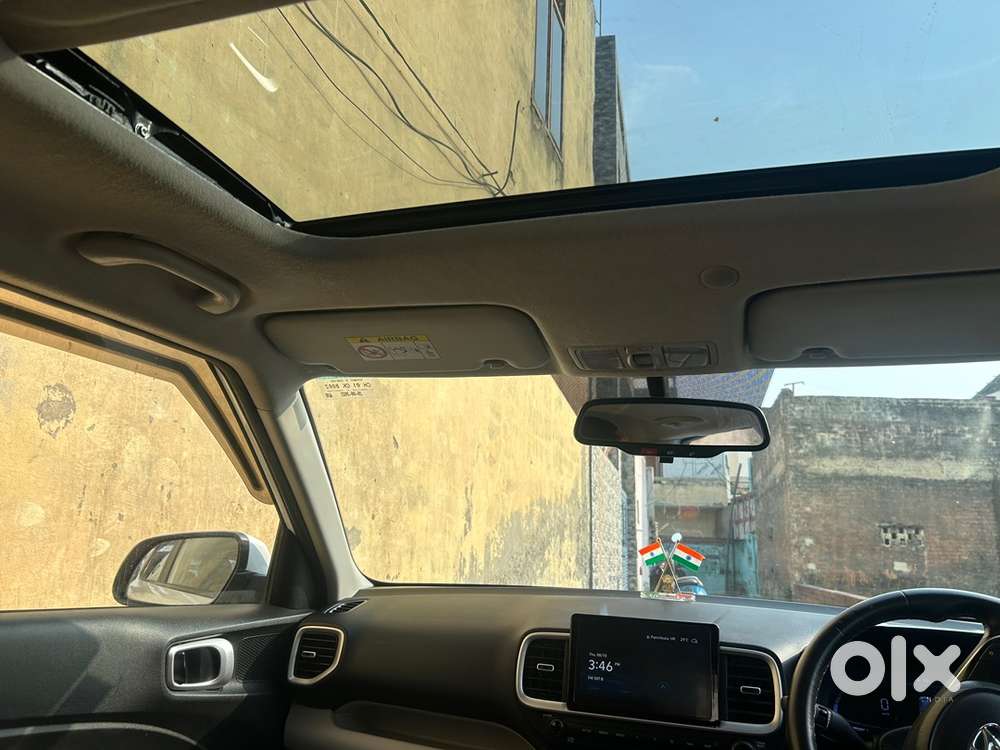Hyundai Venue Petrol 2022