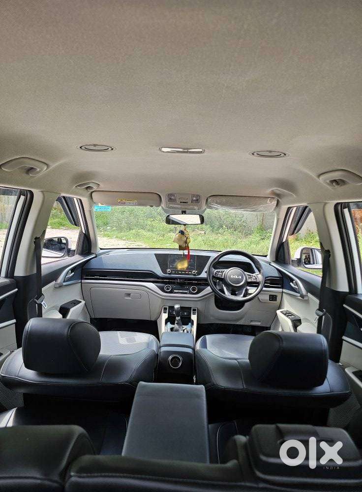 Kia Carens G 1.5 6mt Premium (o) 7-seater, 2025, Petrol
