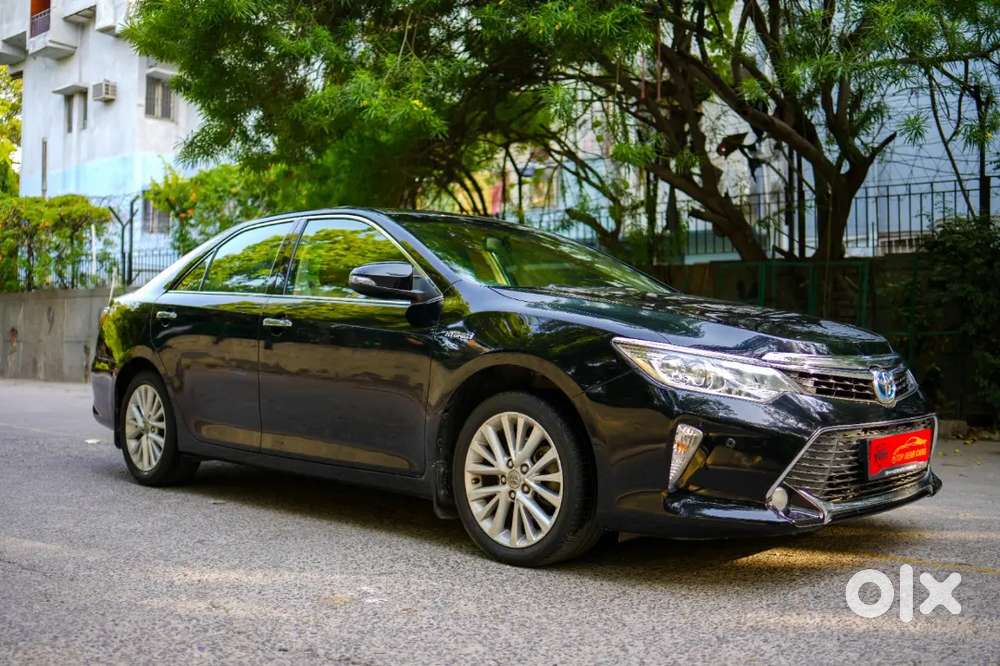 Toyota Camry 2016 Electric 74000 Km Driven
