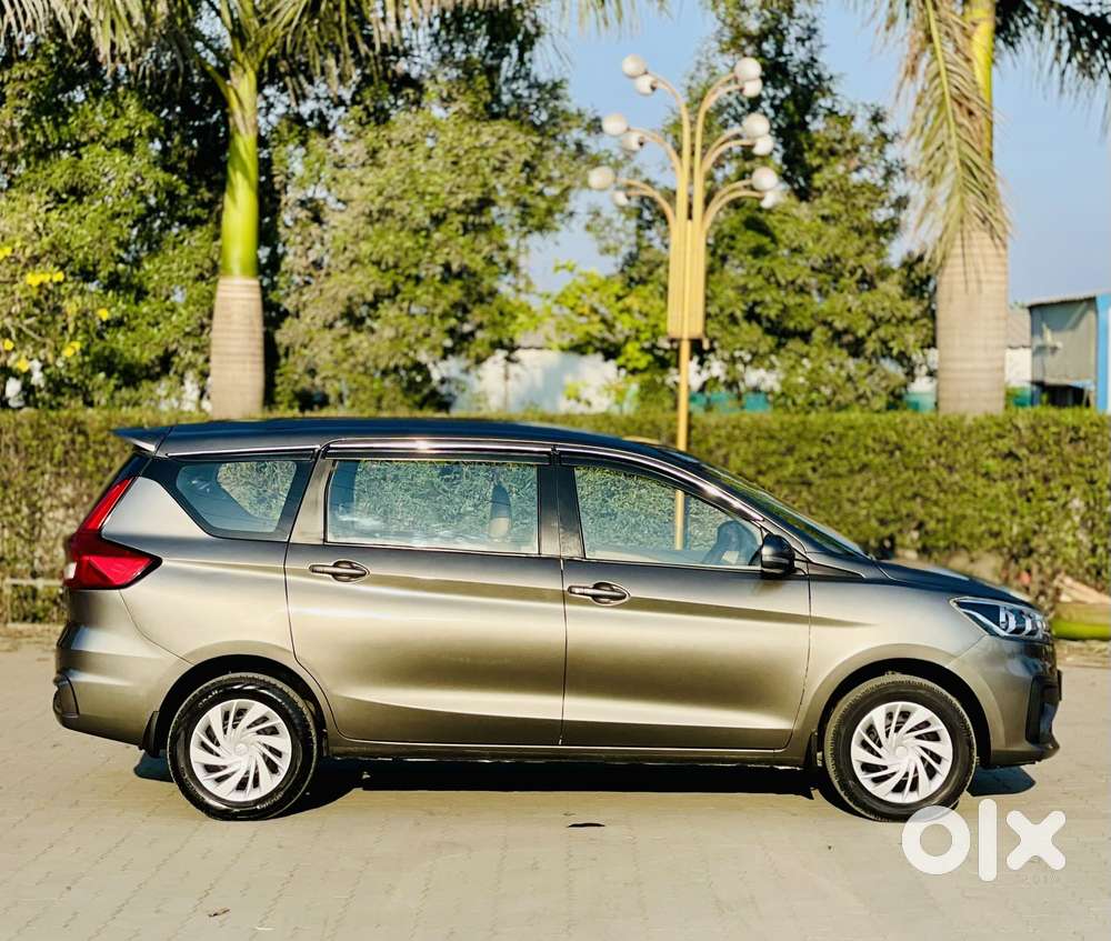 Maruti Suzuki Ertiga Vxi Shvs, 2022, Petrol