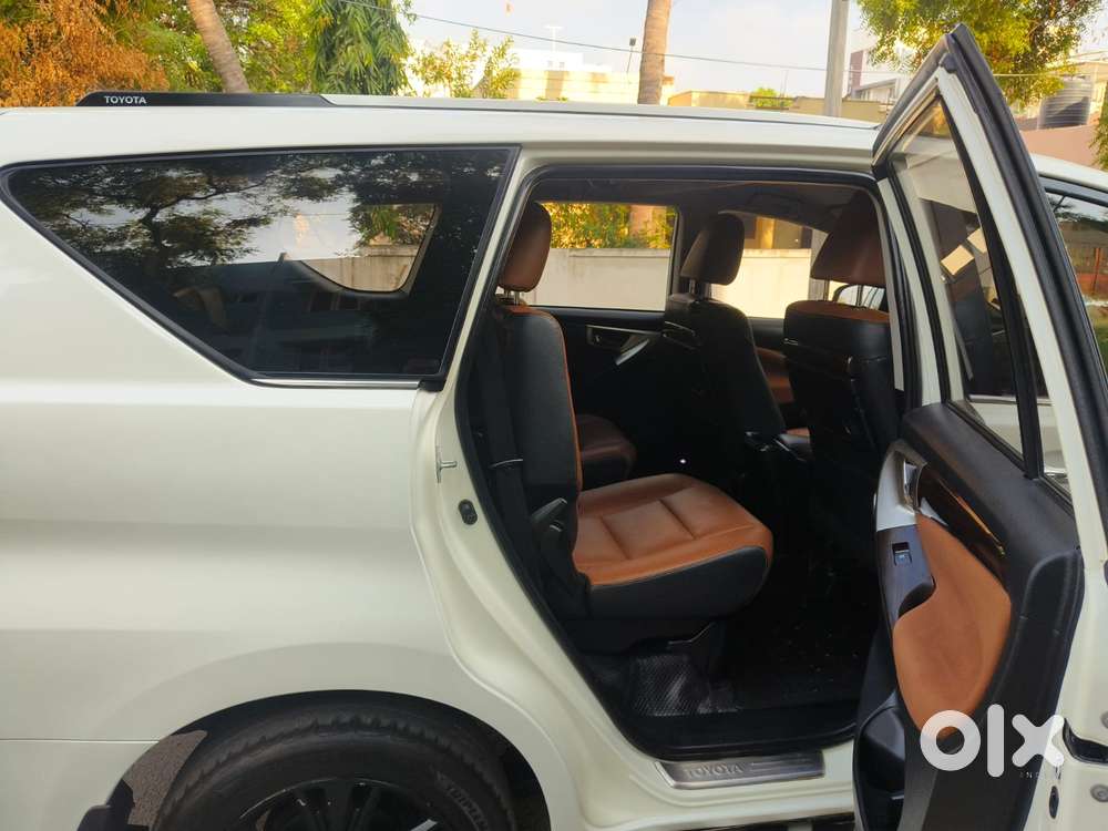 Toyota Innova Crysta 2.8z Automatic, 2017, Diesel