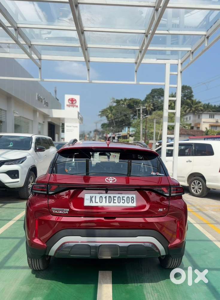 Toyota Car Petrol 2025