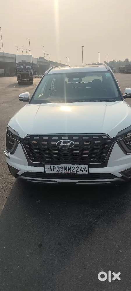 Hyundai Alcazar 2022 Diesel Well Maintained Showroom Track