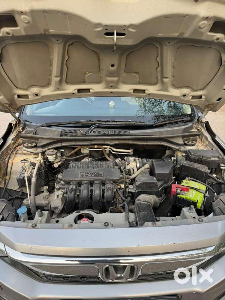 Honda Amaze 2018  1.2 V I-vtec  Manual  Silver