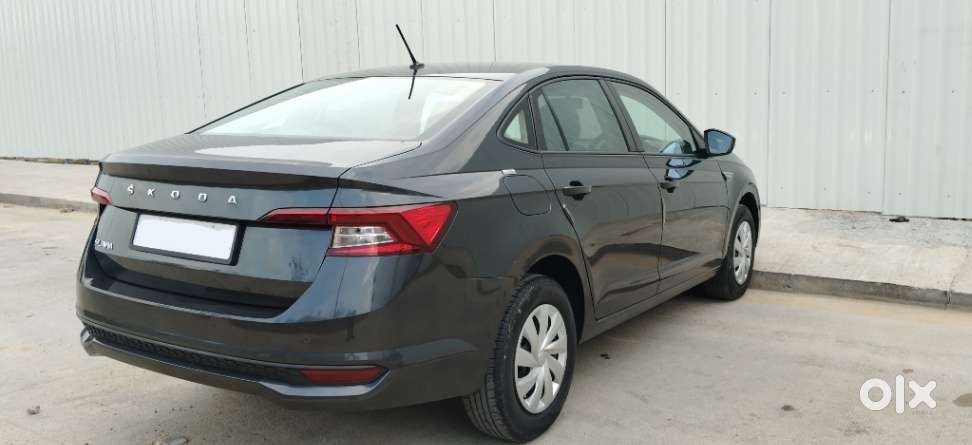 Skoda Slavia 1.0 Active Tsi, 2023, Petrol
