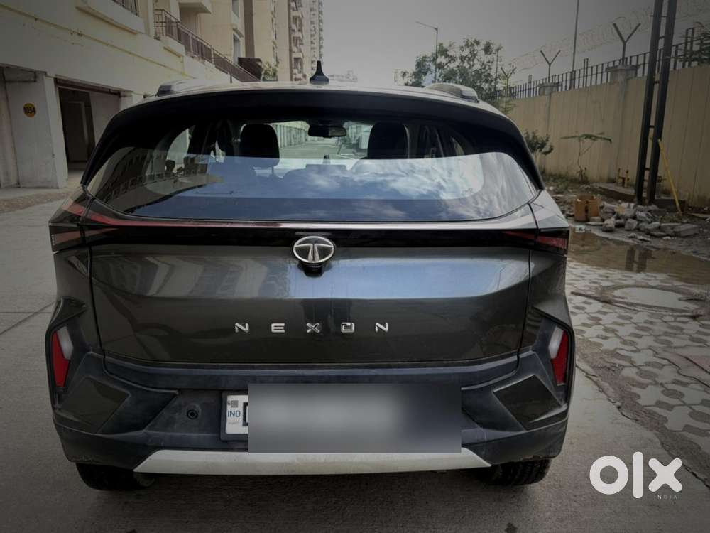 Tata Nexon 2023 Petrol Crtv + Sunroof