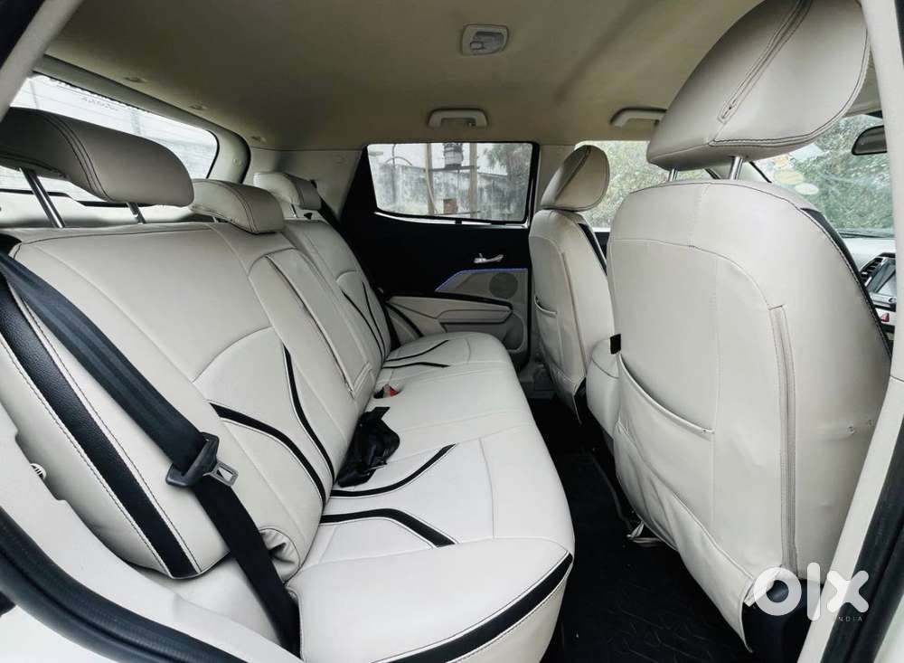 Mahindra Xuv300 W8, 2019, Petrol