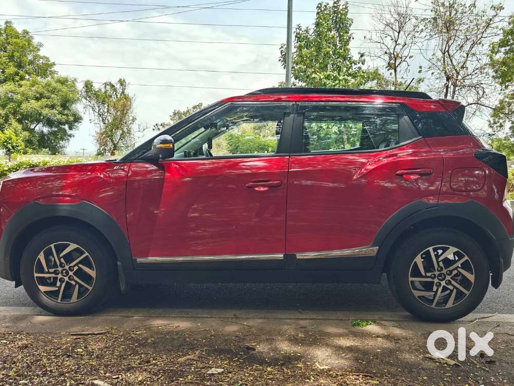 Mahindra Xuv 3xo Ax5l Petrol Manual (top Variant)