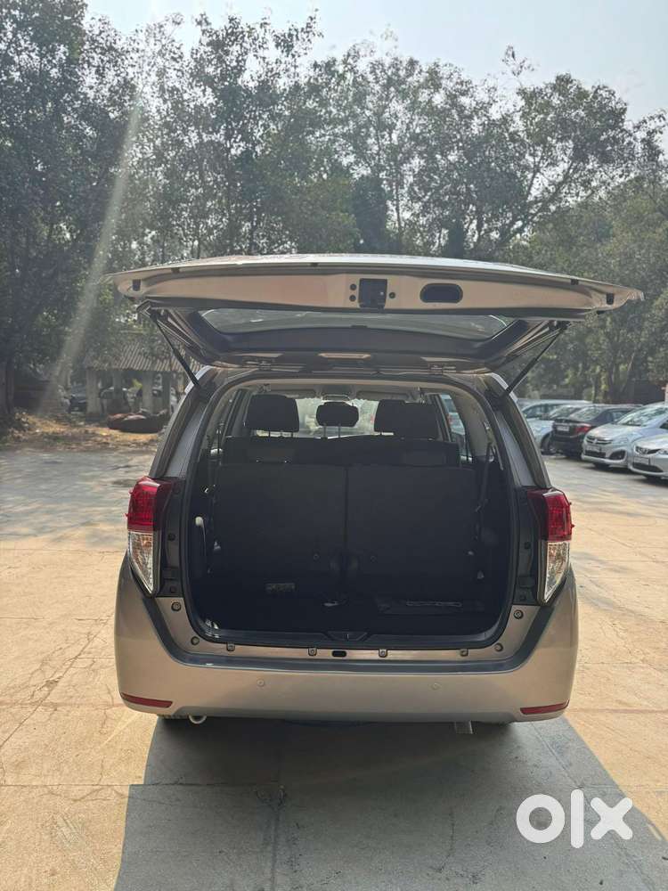 Toyota Innova Crysta