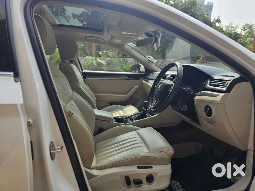 Skoda Superb [ ] 1.8 Style Tsi At, 2019, Petrol