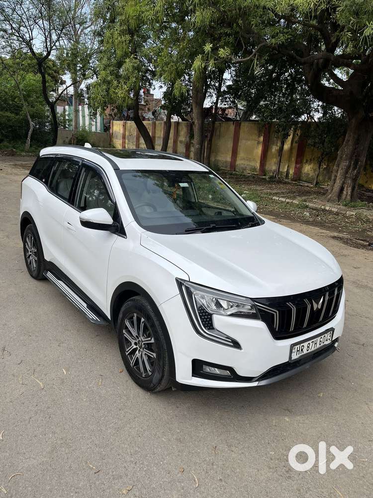 Mahindra Xuv700 2.0 Ax 7 Petrol Mt Str, 2022, Petrol