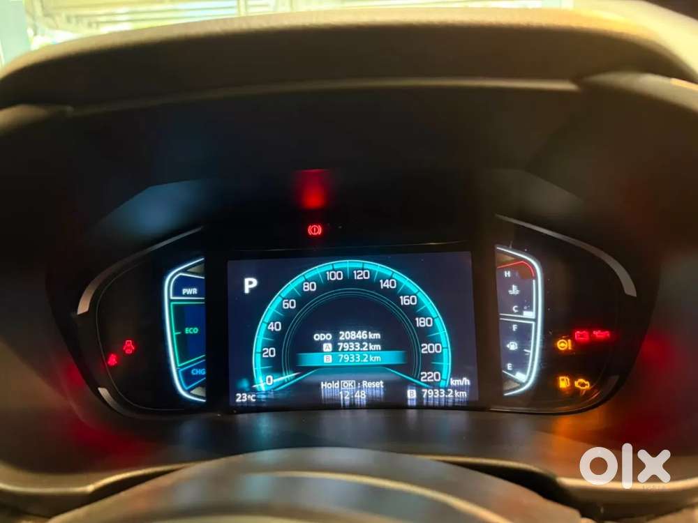 Maruti Suzuki Grand Vitara 1.5 Alpha Plus Intelligent Hybrid Ecvt, 2..