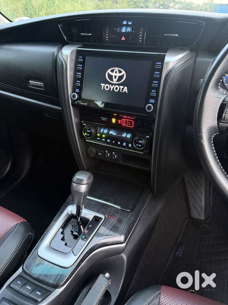Toyota Fortuner Leader Edition (at), 2025, Diesel