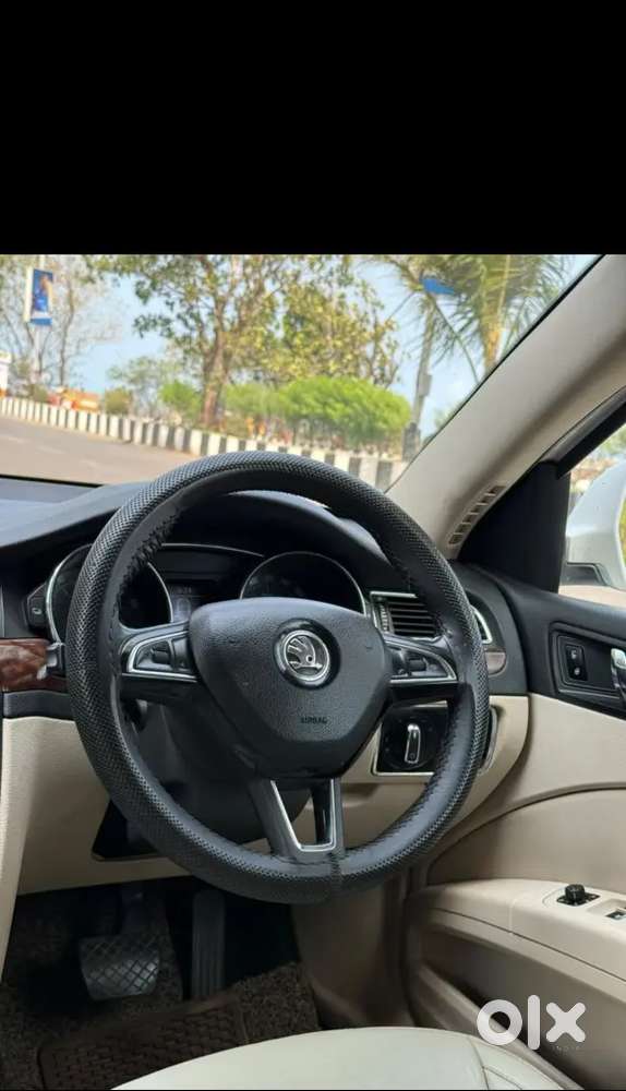 Skoda Superb Elegance 2014 Variant