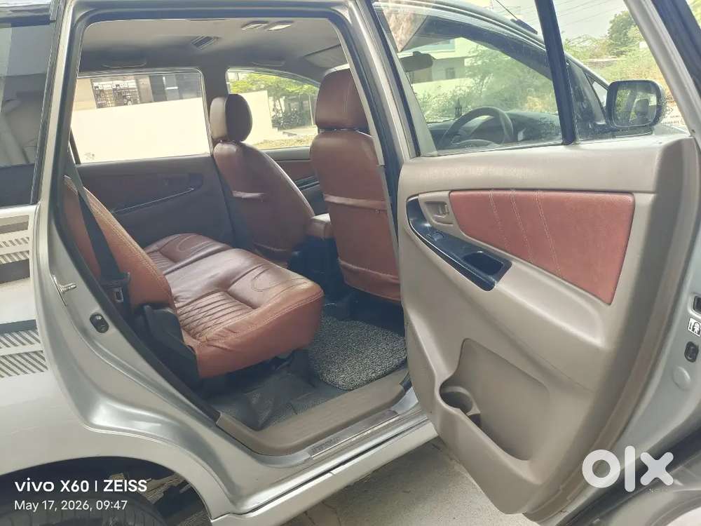 Toyota Innova 2015 Diesel Well Maintained