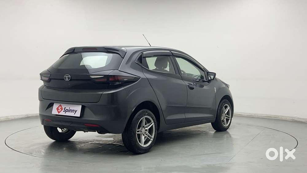 Tata Altroz 1.2 Xe Plus Petrol, 2022, Petrol