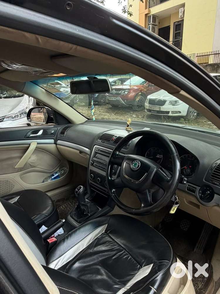 Skoda Laura Classic 1.8 Tsi, 2011, Petrol
