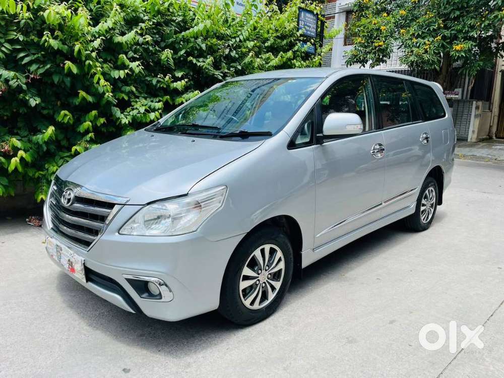 Toyota Innova 2.5 EV PS 8 STR BS-III, 2015, Diesel