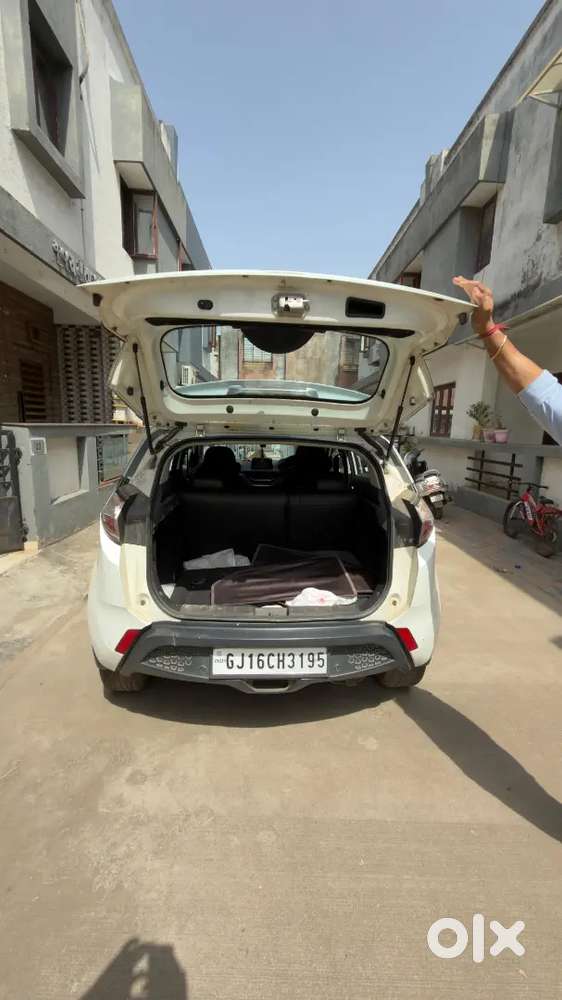 Tata Nexon Petrol Manual 2018