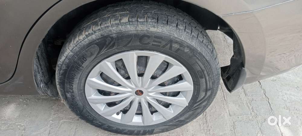 Maruti Suzuki Dzire 1.2 Vxi Cng, 2023, Cng & Hybrids