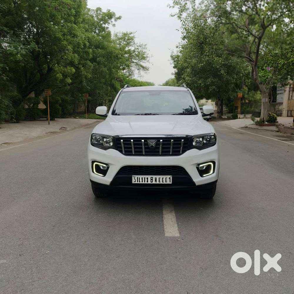 Mahindra Scorpio-n 2.0 Z2 Petrol Mt 7 Str, 2025, Petrol