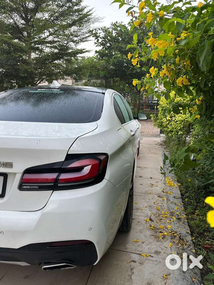 Bmw 5 Series 520d Facelifted To M5 With Lotts Of Loadings
